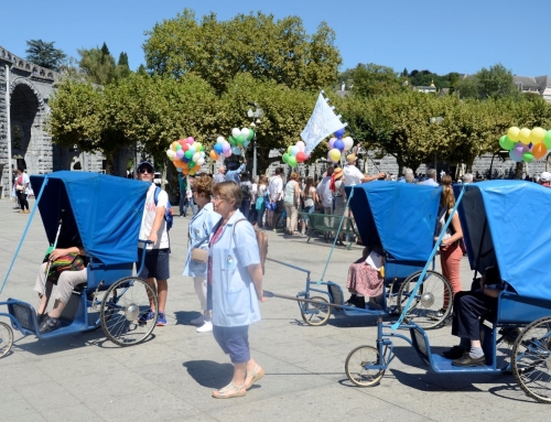 Lourdes et son hospitalité bienveillante : Accompagnement des pèlerins fragilisés par la maladie ou le handicap